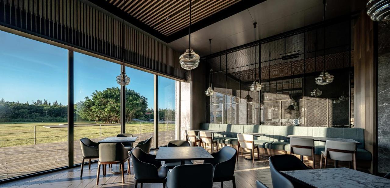 Lakeshore Hotel Hualien Taroko Shunan Экстерьер фото The interior of the restaurant