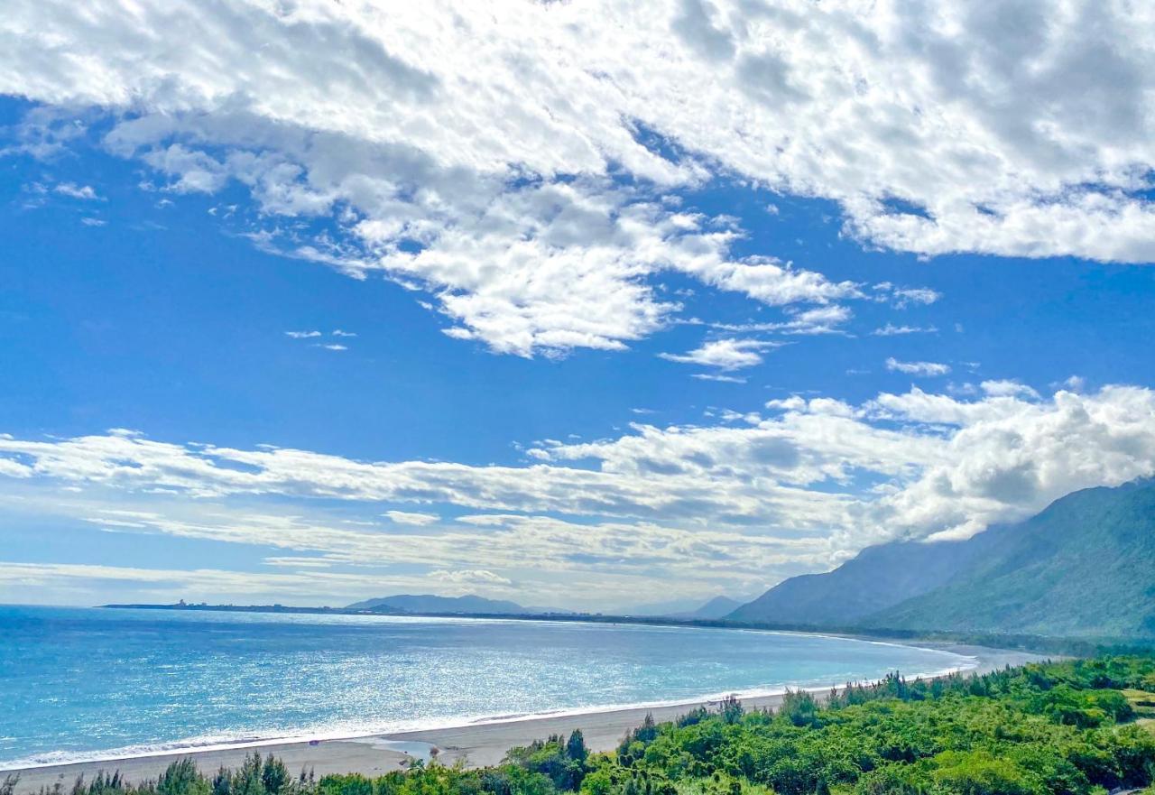 Lakeshore Hotel Hualien Taroko Shunan Экстерьер фото View of the bay