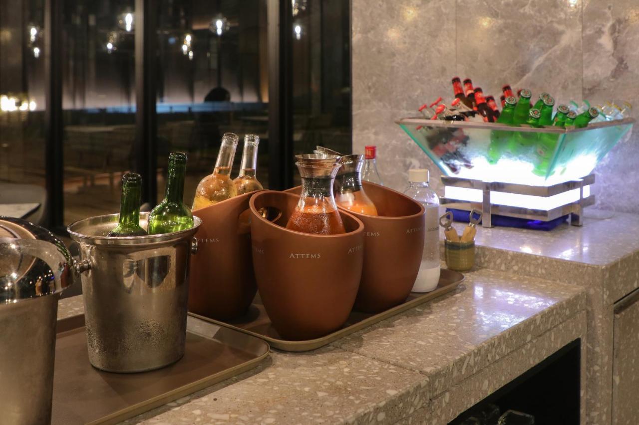 Lakeshore Hotel Hualien Taroko Shunan Экстерьер фото A selection of Thai cocktails