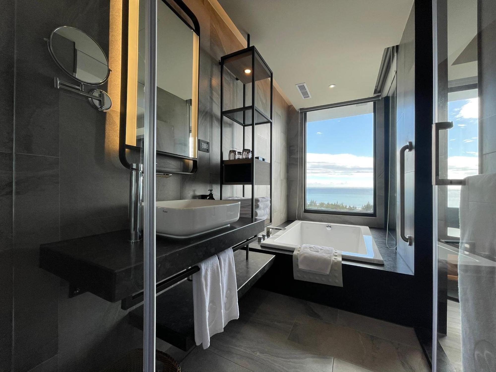 Lakeshore Hotel Hualien Taroko Shunan Номер фото Bathroom